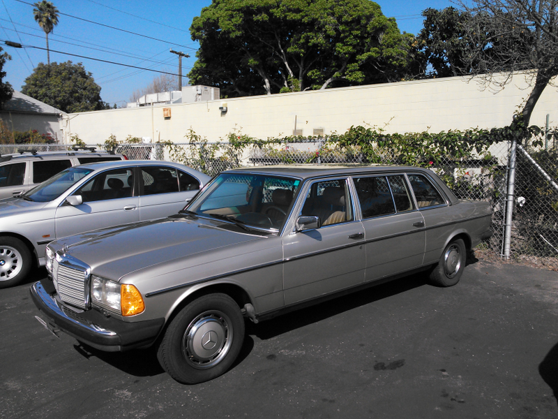 Illustration for article titled W123 Limo & M Roadster